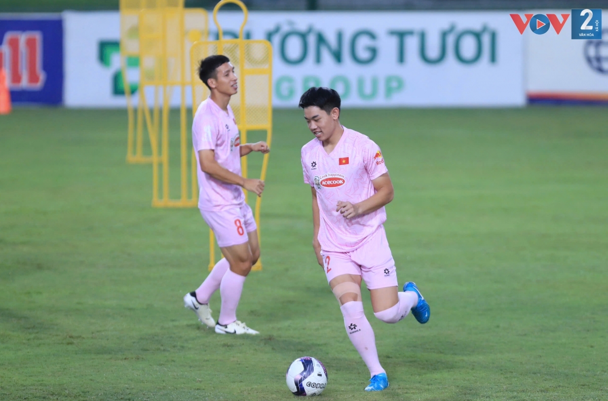 Đình Bắc khẳng định anh ưu tiên việc thi đấu tại V.League